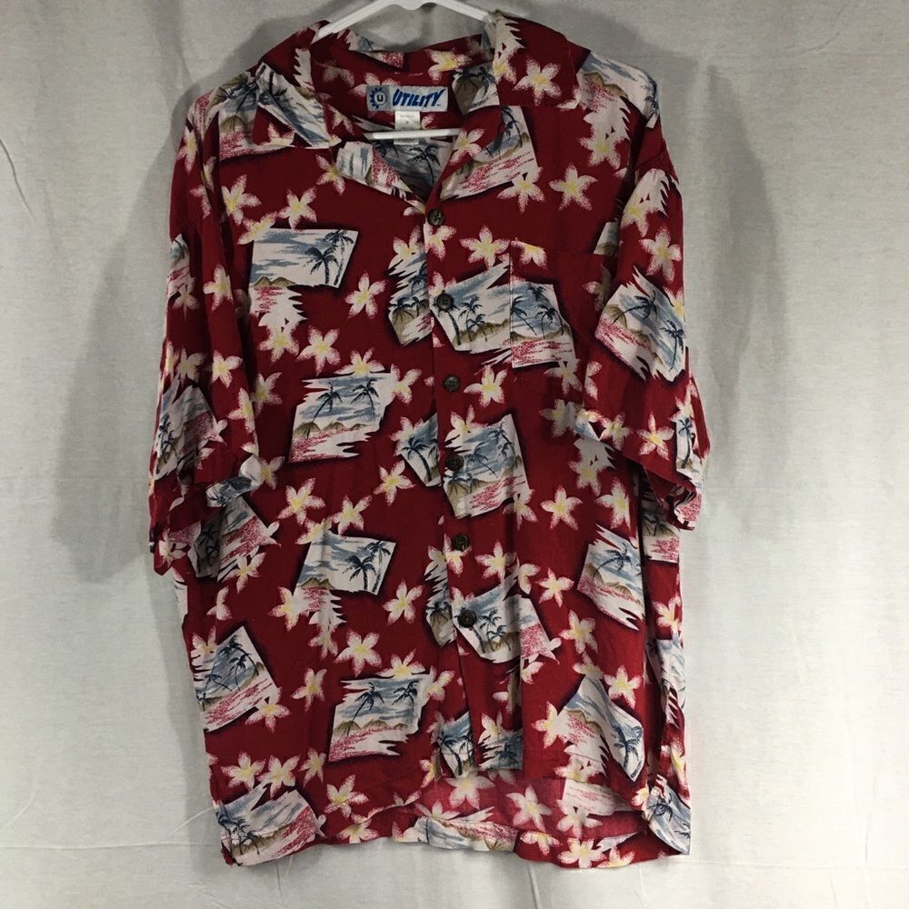 Medium Hawaiian shirt Utility maroon red button front palm tree floral
